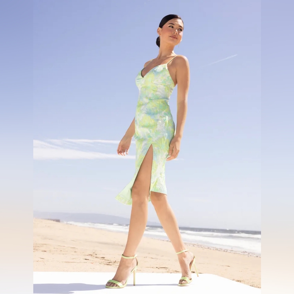 Lulu's Rivetingly Radiant Green Floral Jacquard Sleeveless Midi Dress Size M